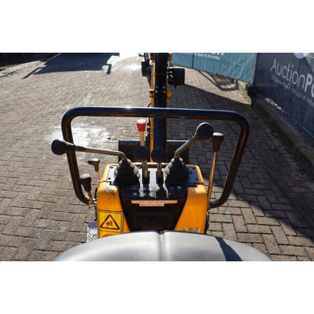 2021 جيه سي بي 8008 CTS-45359630