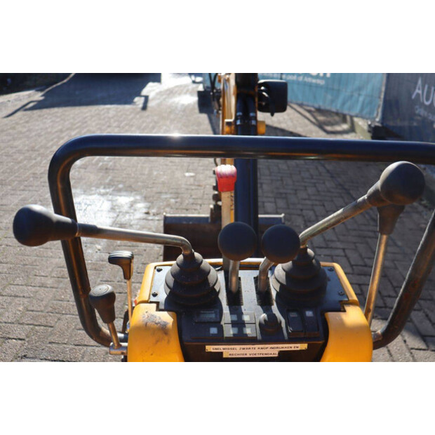 2021 جيه سي بي 8008 CTS-45359635