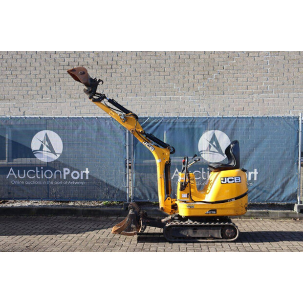 2021 جيه سي بي 8008 CTS-45359639