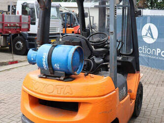 2004-toyota-42-7fgf25-1414290-45359648