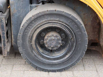 2004-toyota-42-7fgf25-1414290-45359658