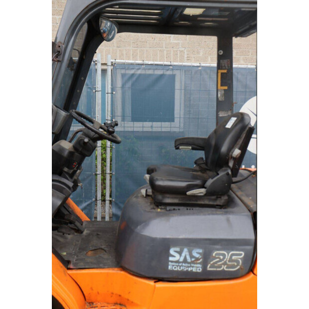 2004 تويوتا 42-7FGF25-45359664