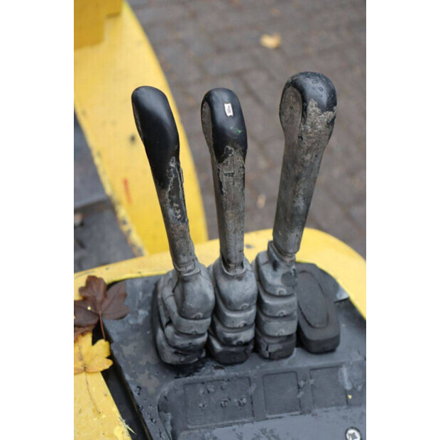 2003 هايستر H3.00XM-45359801