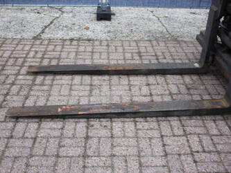 2010-kalmar-dce-80-9-1414298-45359972