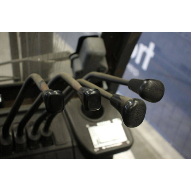 2005 NISSAN O1A15-45360108