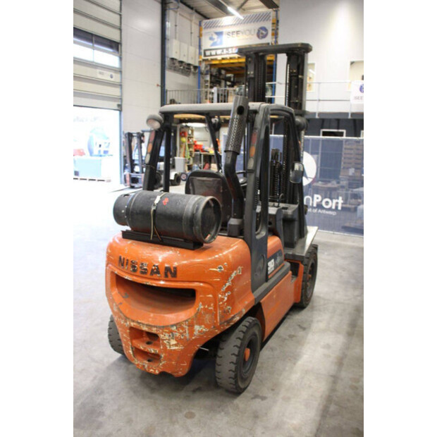 2000 NISSAN 30-45360229