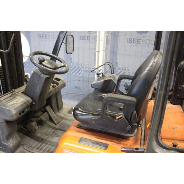 2000 NISSAN 30-45360248