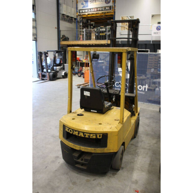 كوماتسو 15-45360261