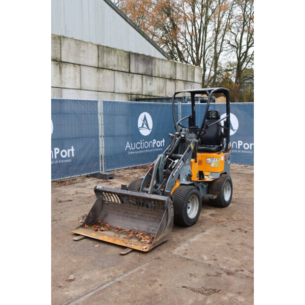 2019 GiANT D254SW-45360541