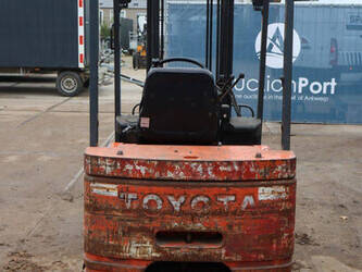 2000-toyota-5fbe18-1414319-45360575