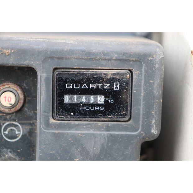 2014 جيه ال جي 2646ES-45360742