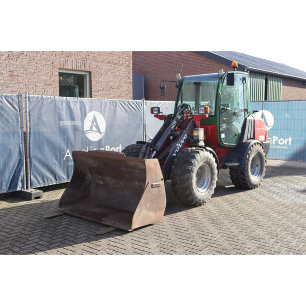 2005 فولفو L25B-P-45360878