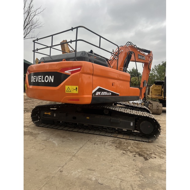 2024 ديفيلون DX225LCA-45361134