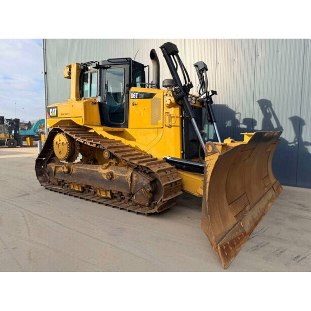 2017 Caterpillar D6T-XW-45361407