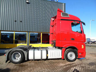 2017-mercedes-benz-actros-1845-1414359-45361726