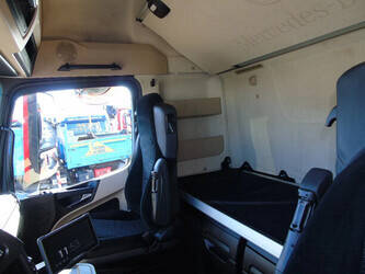 2017-mercedes-benz-actros-1845-1414359-45361730