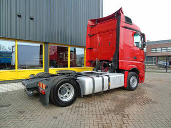 2017-mercedes-benz-actros-1845-1414360-45361757