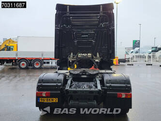 2017-mercedes-benz-actros-1836-1414368-45362143