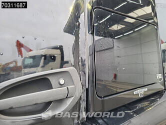 2017-mercedes-benz-actros-1836-1414368-45362156