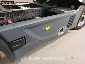 2020-mercedes-benz-actros-1845-1414376-45362425