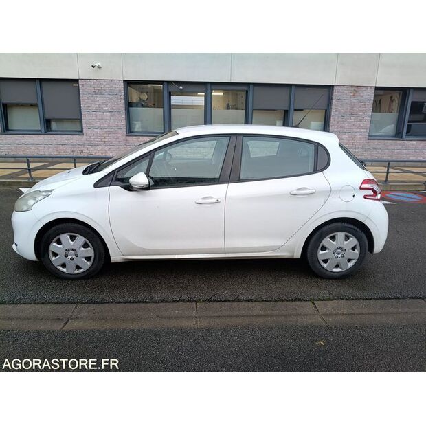 2013 Peugeot 208-45375021