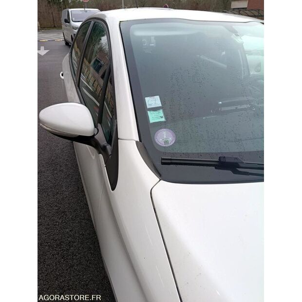 2013 Peugeot 208-45375023