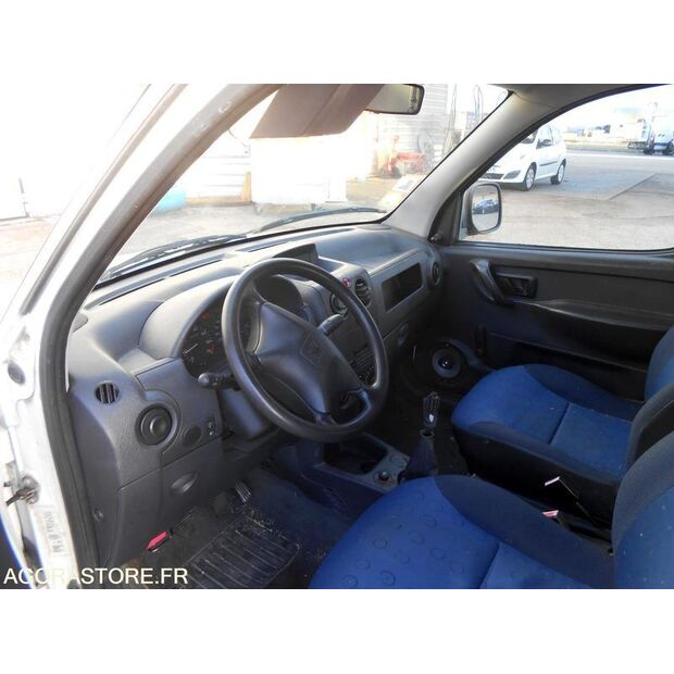 2004 Peugeot PARTNER-45375066