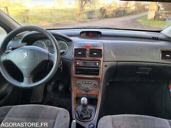 2004-peugeot-307-1414115-45375122