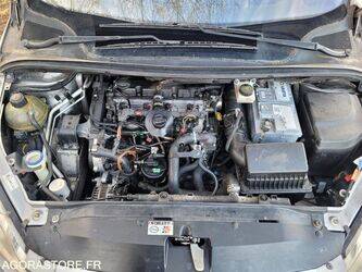 2004-peugeot-307-1414115-45375125