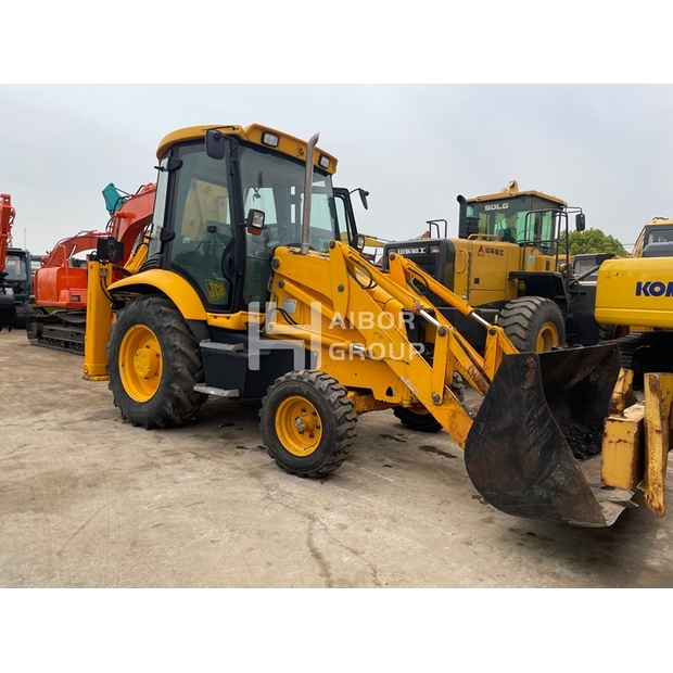 2024 جيه سي بي 3CX-45375307