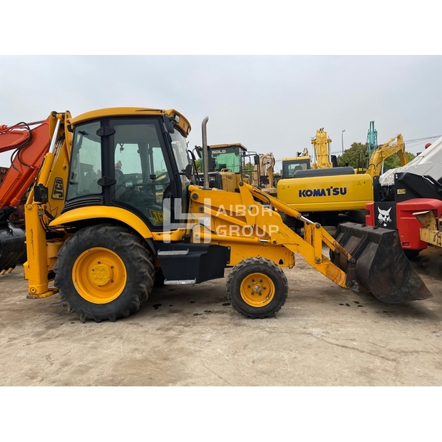 2024 جيه سي بي 3CX-45375308