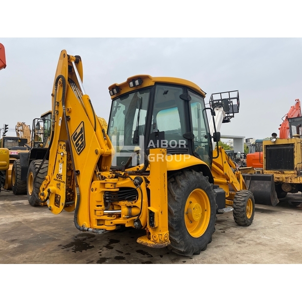 2024 جيه سي بي 3CX-45375309