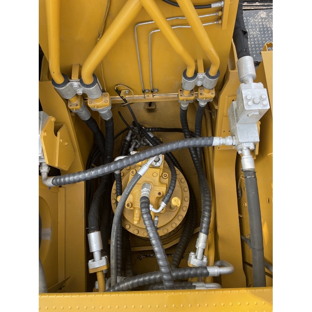 2024 كاتربيلر 336D2L-45375436