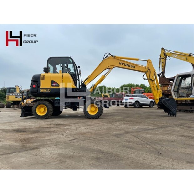 2022 هيونداي R60W-7-45375688