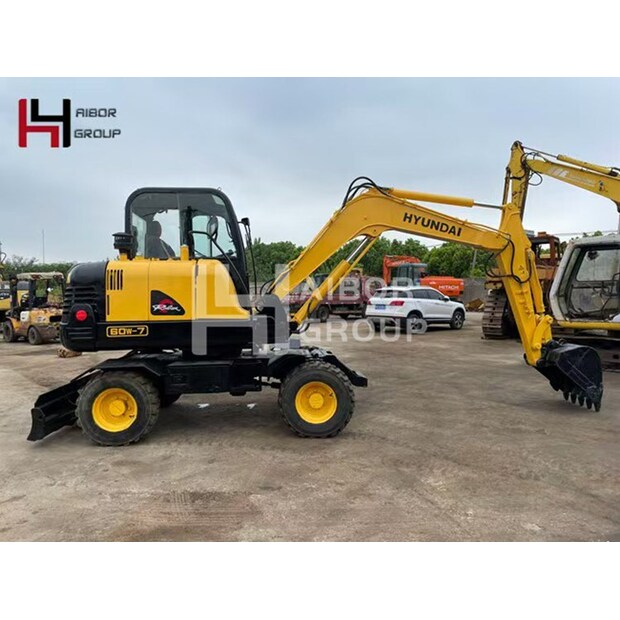 2022 هيونداي R60W-7-45375697