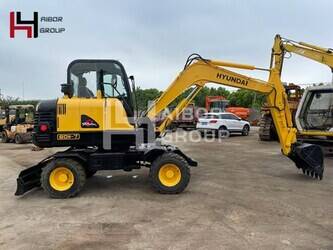 2022-hyundai-r60w-7-1414461-45375697