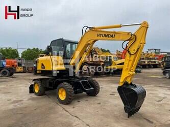 صورة ل حفارات صغيرة 2022 هيونداي R60W-7