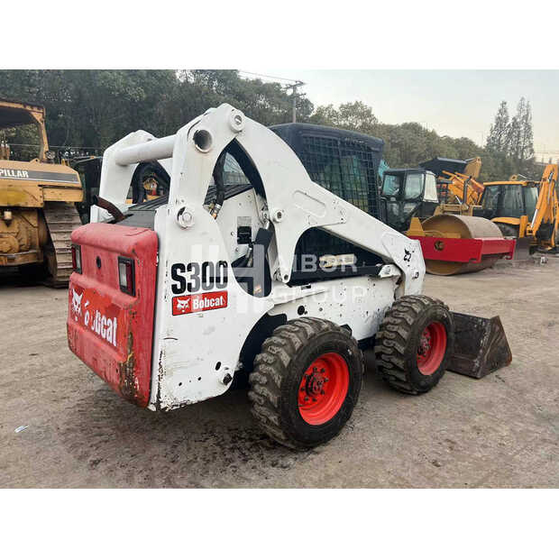 2021 بوبكات S300-45375744