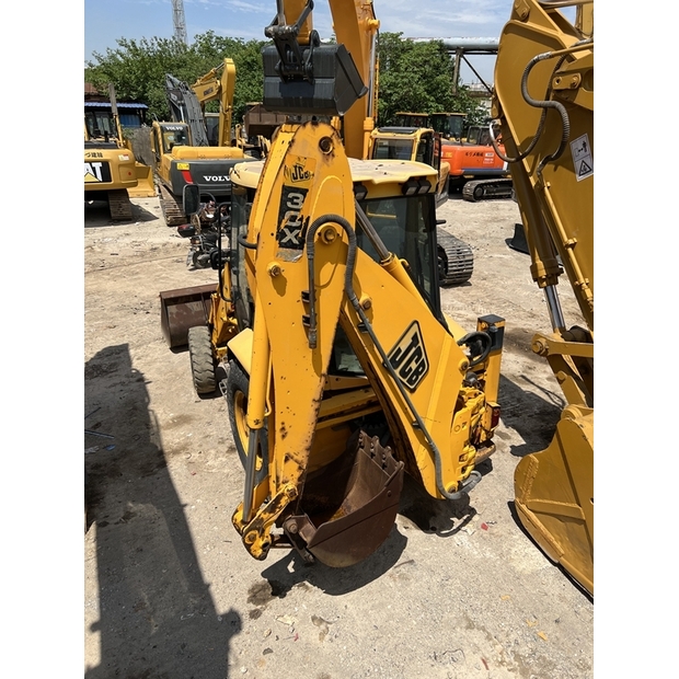 2024 JCB 3cx-45375796