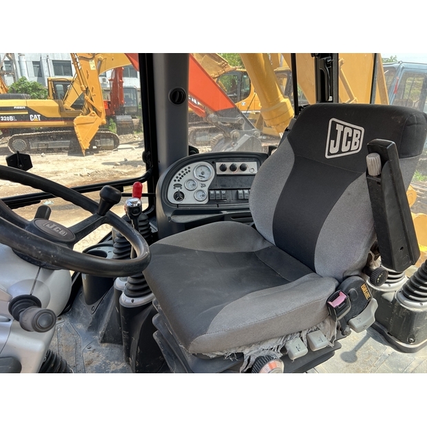 2024 JCB 3cx-45375806
