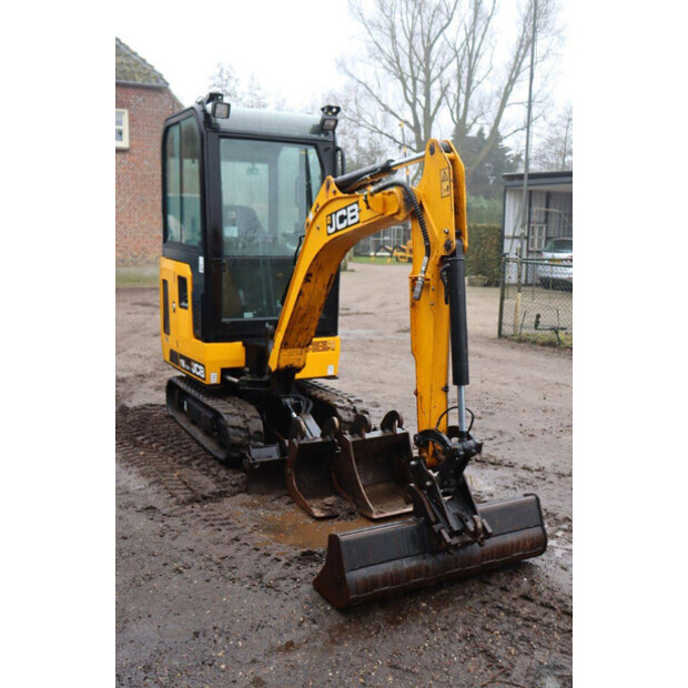 2021 جيه سي بي 16C-1 T3-45376375