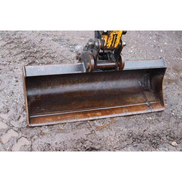 2021 جيه سي بي 16C-1 T3-45376381