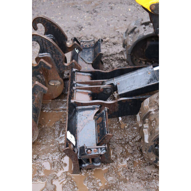 2021 جيه سي بي 16C-1 T3-45376386