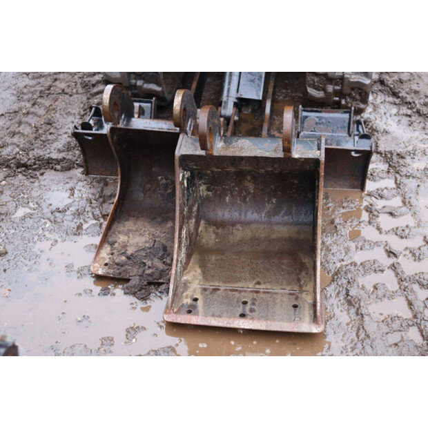 2021 جيه سي بي 16C-1 T3-45376387