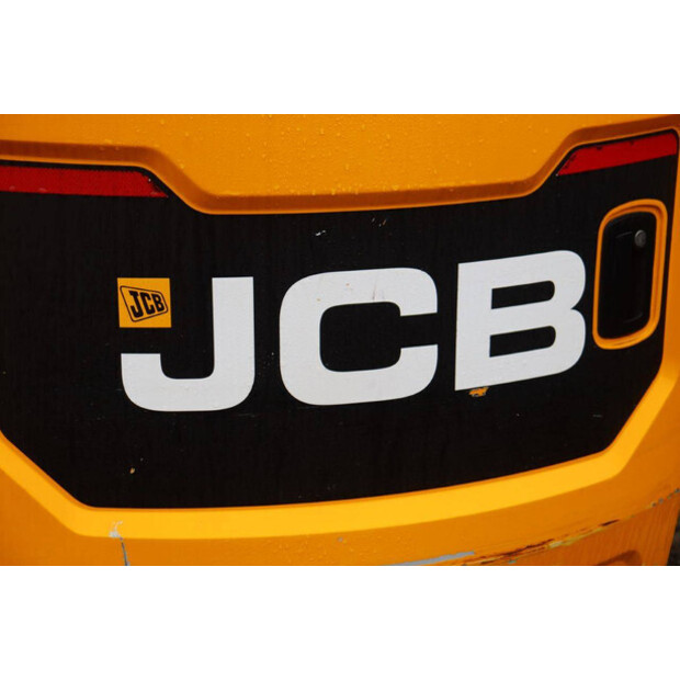 2021 جيه سي بي 16C-1 T3-45376392