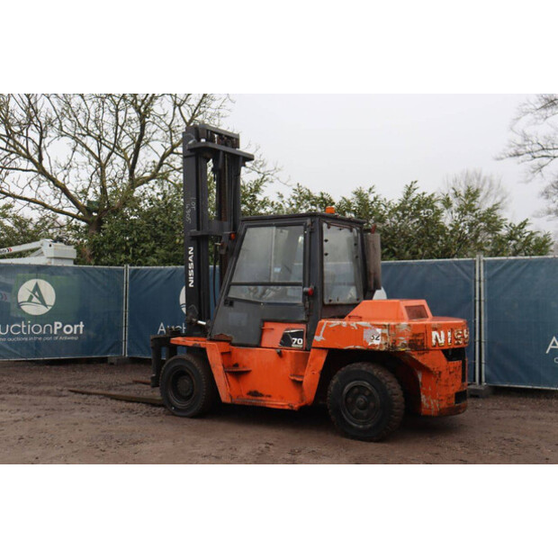 2003 NISSAN VF05H70U-45376411