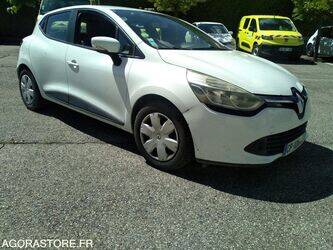 2013-renault-clio-1414558-45388887