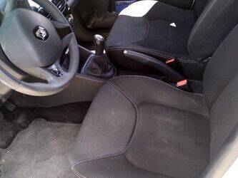 2013-renault-clio-1414558-45388893