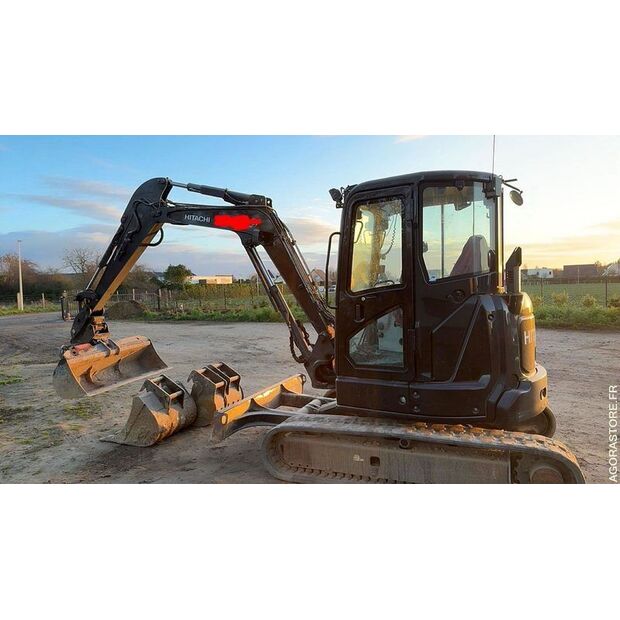 2015 Hitachi ZX48U-5-45388902
