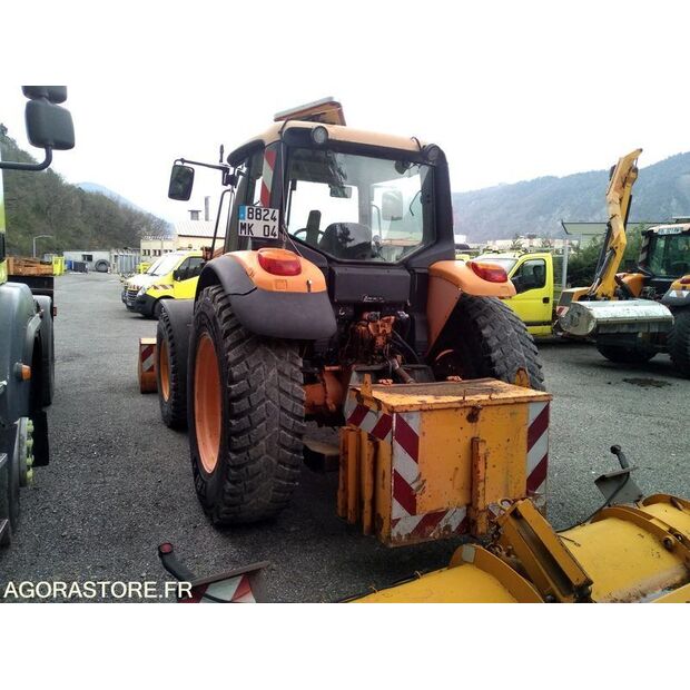 2002 JOHN DEERE 6220-45389005